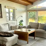 Tatil Evi Log With Sea View At Bro