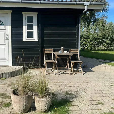 Semesterbostad Log Cabin With Sea View At Bro Beach