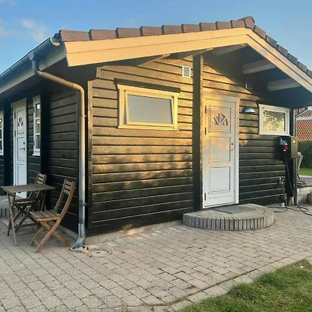 Log With Sea View At Bro Semesterbostad Brenderup