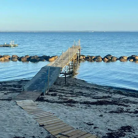 Log With Sea View At Bro Semesterbostad Brenderup