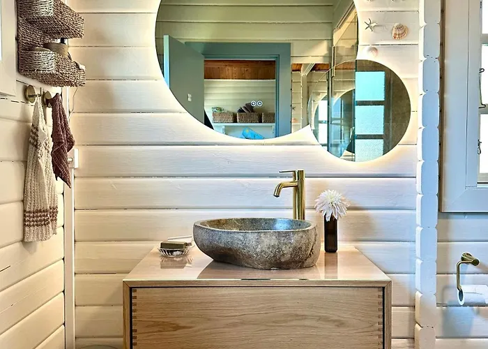 Log With Sea View At Bro Сasa de vacaciones Brenderup