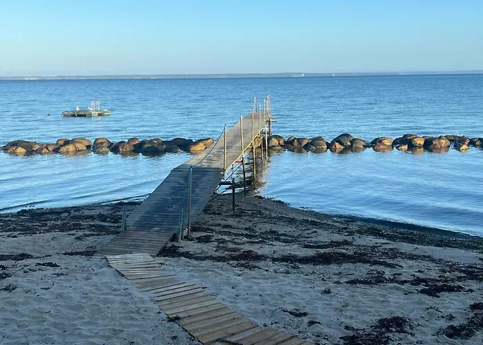 Log With Sea View At Bro Сasa de vacaciones Brenderup