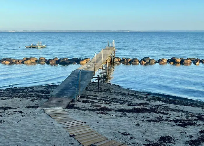 Log With Sea View At Bro Сasa de vacaciones Brenderup
